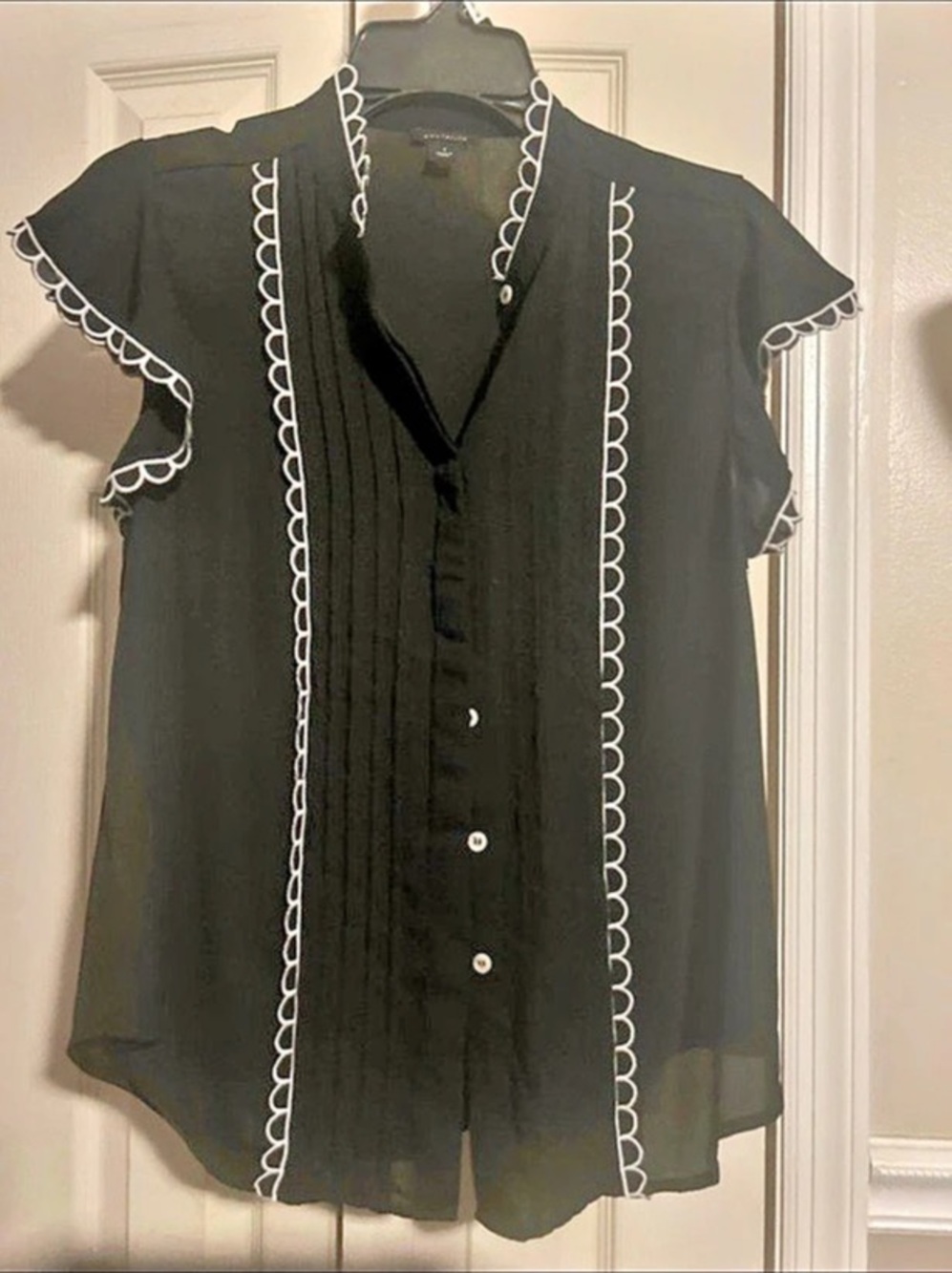 Black Short Sleeve Blouse Like New